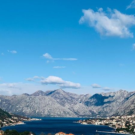 Appartamento Gara 5 Cattaro Esterno foto