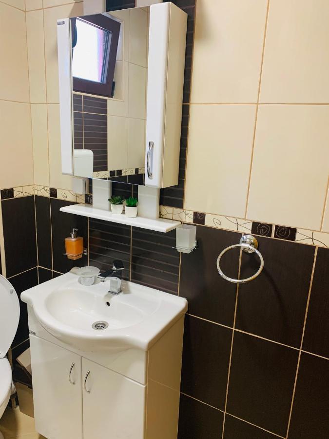 Appartamento Gara 5 Cattaro Esterno foto